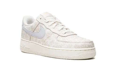 Nike Lifestyle AIR FORCE 1 '07 SE JACQ WMNS 'Flower Embroidery' 
