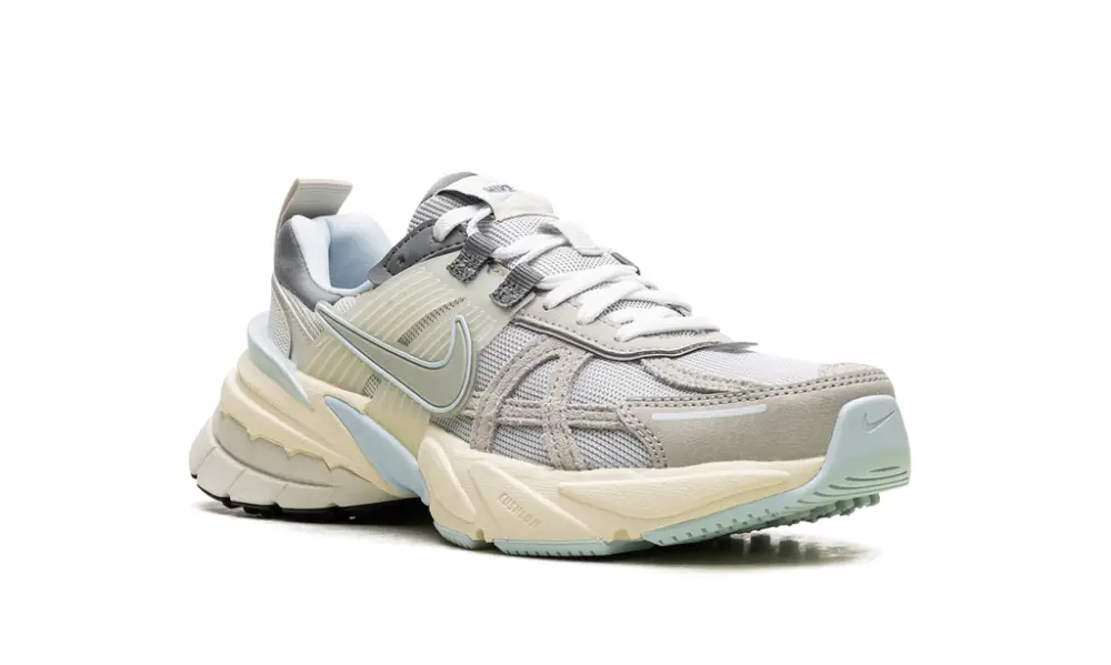Nike Lifestyle V2K Run WMNS 'METALLIC PLATINUM' 