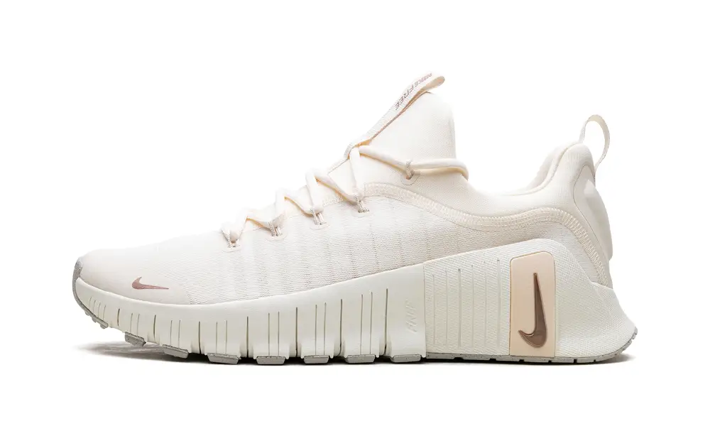 Nike Lifestyle Free Metcon 6 WMNS 'Pale Ivory Guava Ice Sail Metallic Red Bronze'