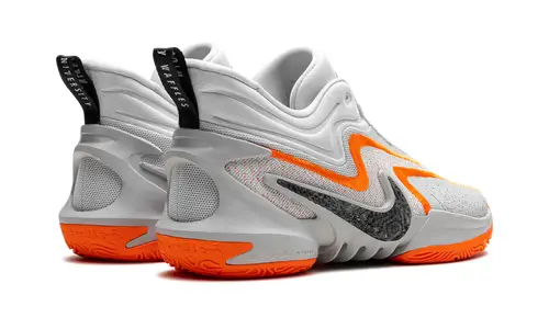 Nike Basketball Cosmic Unity 2 'Nike University'