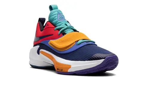 Nike Basketball Nike Zoom Freak 3 'AntetokounBros' 