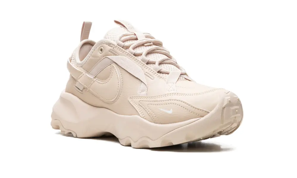 Nike Lifestyle TC 7900 Wmns 'Sand Drift' 