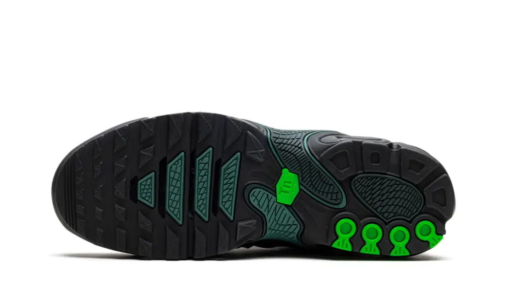 Nike Air Max Air Max Plus Drift 'Black Volt' 