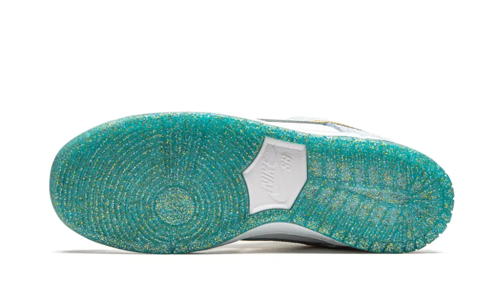 Nike SB SB Dunk Low Pro QS 'Sean Cliver - Special Box' 