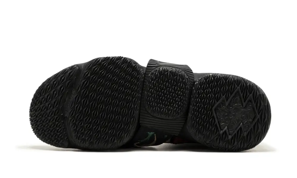 Nike Basketball Lebron 15 Lif 'King's Crown' 