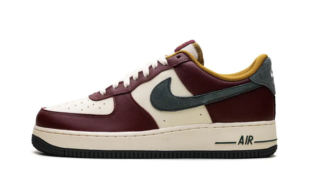 Nike Lifestyle Air Force 1 'Dark Team Red Vintage Green'