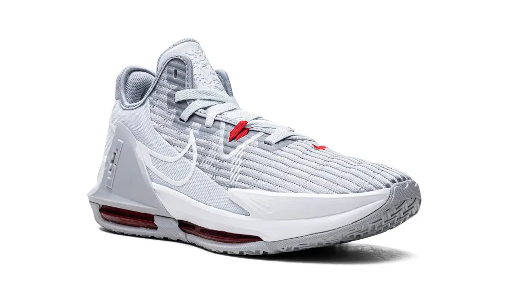 Nike Basketball LeBron Witness VI