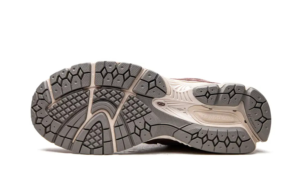 New Balance 2002R 2002R 'Black Fig'