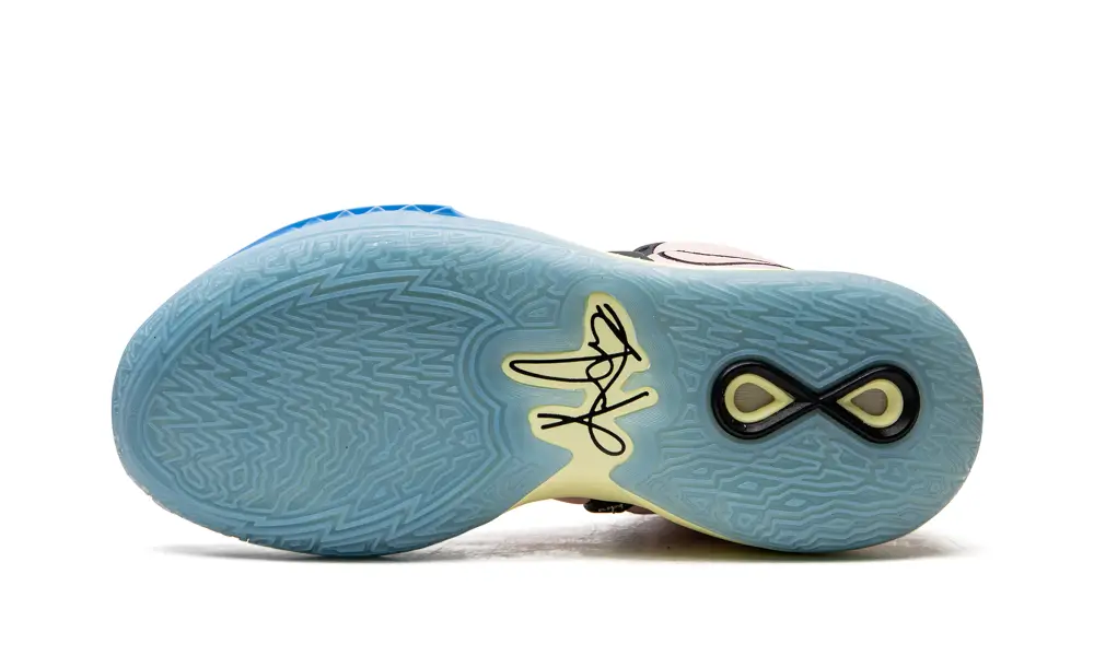 Nike Basketball Kyrie Infinity 'Valentine's Day'