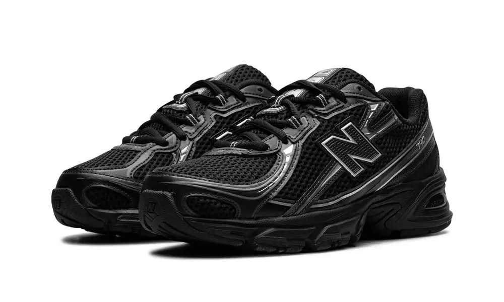 More New Balance 740 'Black Silver'