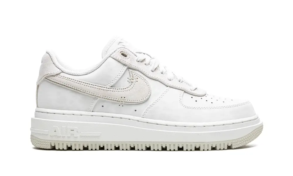 Nike Lifestyle Air Force 1 Luxe 'Summit White'