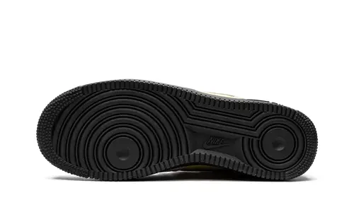 Nike Lifestyle Air Force 1 Low 'Somos Familia' 