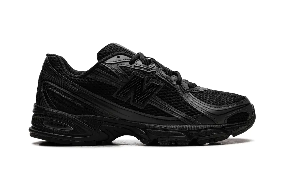 More New Balance 740 'Triple Black' 