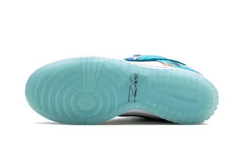 Nike SB Dunk Low SB 'Futura Laboratories - Bleached Aqua' 