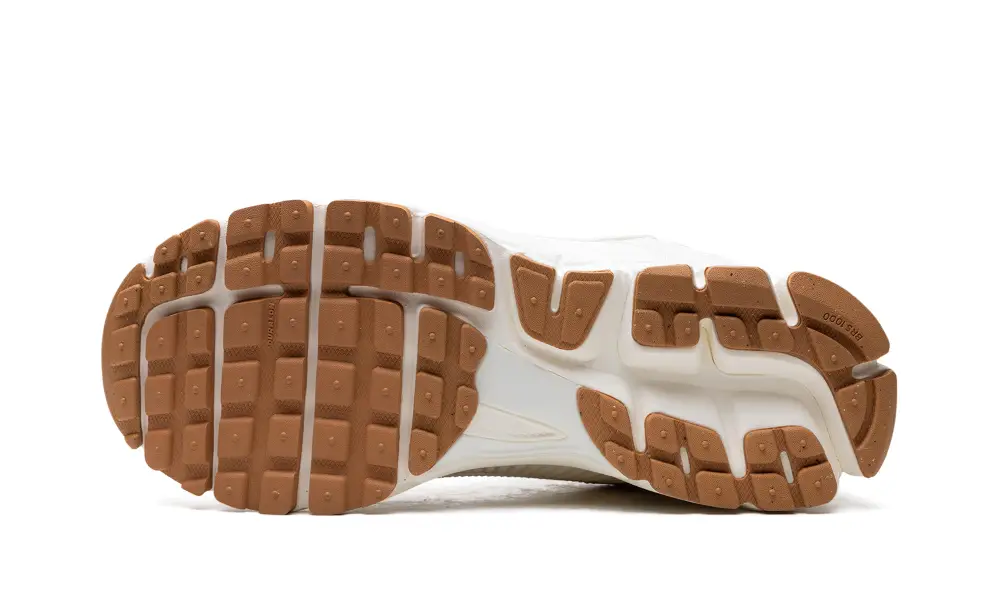 Nike Lifestyle WMNS Nike Zoom Vomero 5 'SAIL GUM'