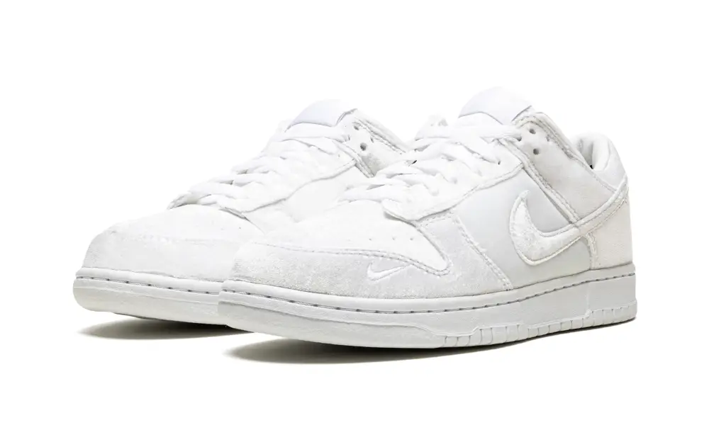 Nike Dunk Dunk Low 'Dove Street Market Triple White Velvet'