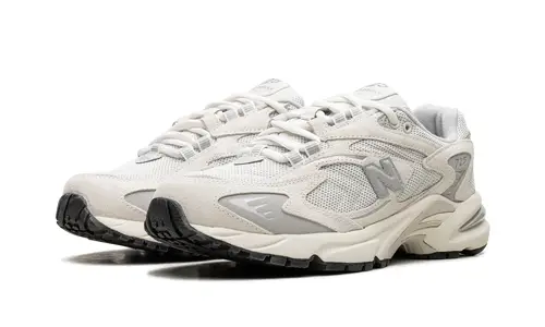 More New Balance 725V1 'Sea Salt'