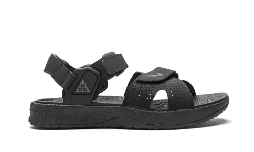 Nike Basketball ACG AIR DESCHUTZ 'TRIPLE BLACK'