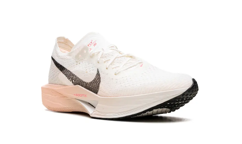 Nike Lifestyle ZoomX Invincible Run 3 WMNS 'Sail Guava Ice'