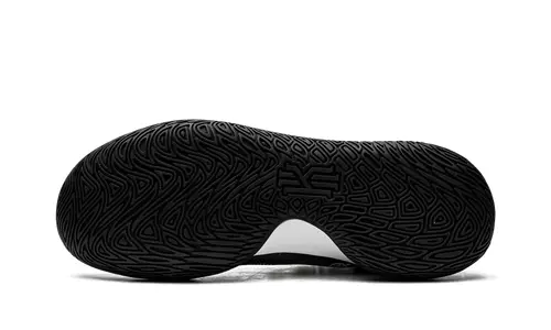 Nike Basketball Kyrie Flytrap V 