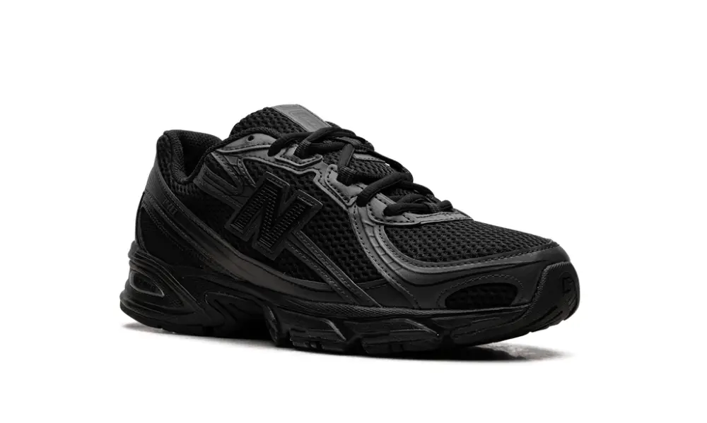 More New Balance 740 'Triple Black' 