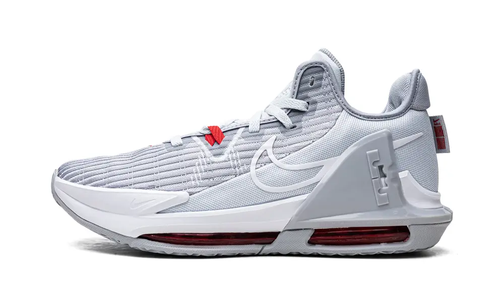 Nike Basketball LeBron Witness VI 