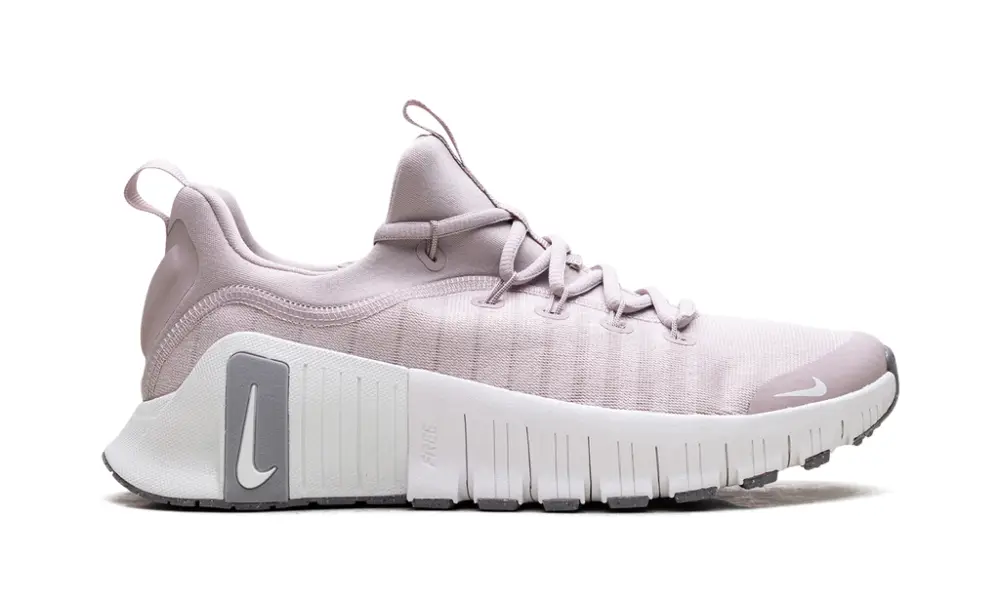 Nike Lifestyle Free Metcon 6 WMNS 'Platinum Violet'