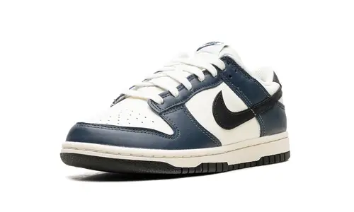 Nike Dunk Dunk Low WMNS 'Midnight Navy'