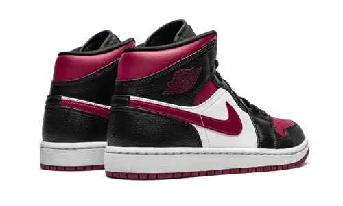 Air Jordan 1 Air Jordan 1 Mid 'Bred Toe'