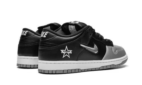 Nike Dunk SB Dunk Low OG QS 'Supreme - Jewel Swoosh Silver Black' 