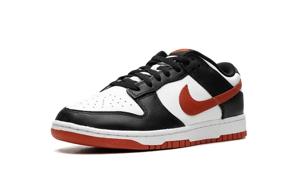 Nike SB Dunk Low 'Red'