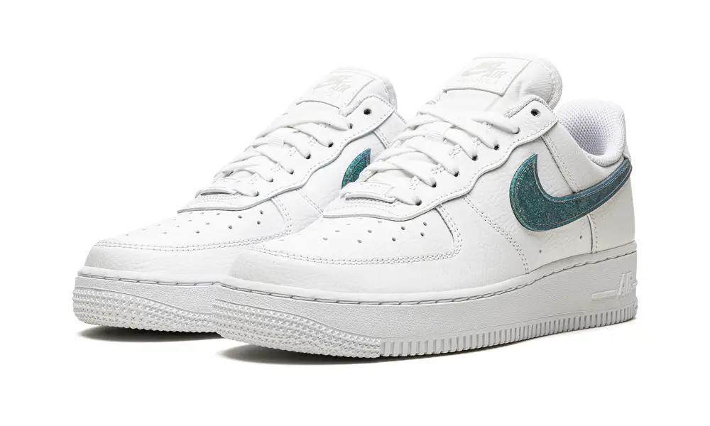 Nike Lifestyle AIR FORCE 1 '07 ESS WMNS 'Glitter Swoosh - Celery'