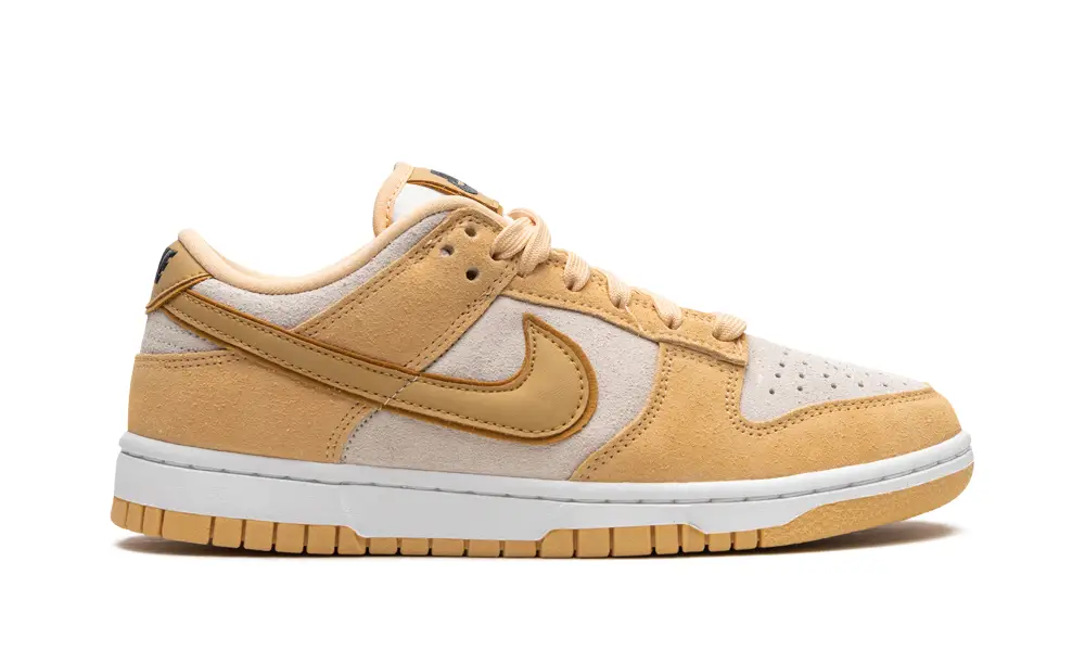Nike Dunk DUNK LOW WMNS 'Celestial Gold Suede' 
