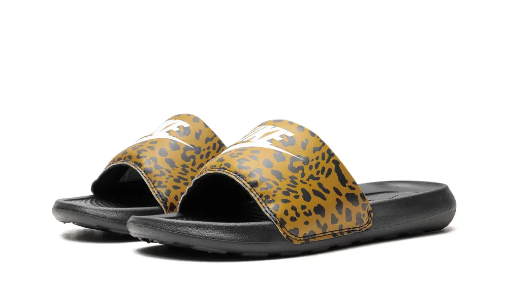 Nike Lifestyle VICTORI ONE MNS WMNS 'Cheetah Print' D40A511743