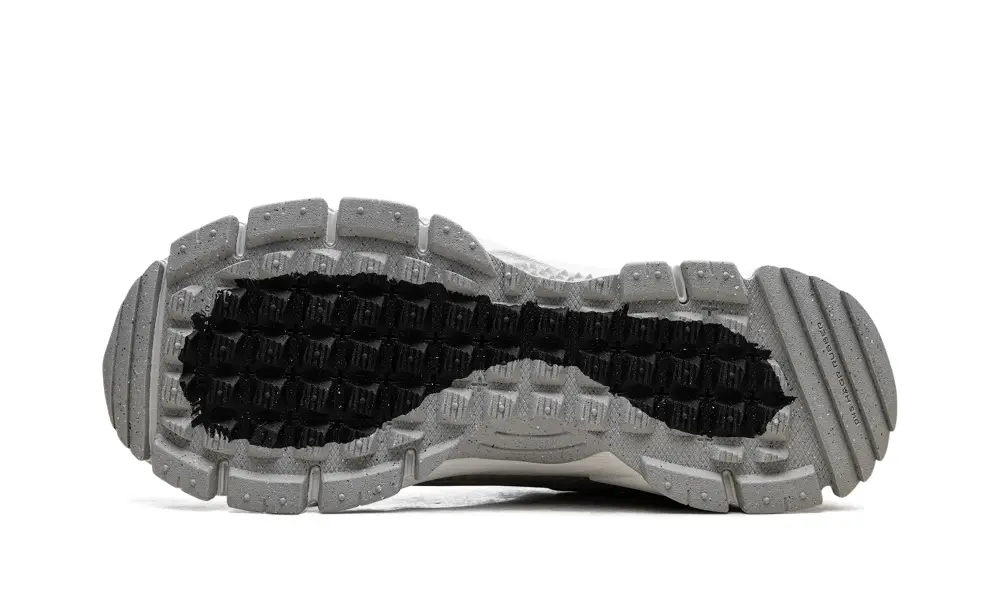 Nike Lifestyle Zoom Vomero Roam WMNS 'Summit White'