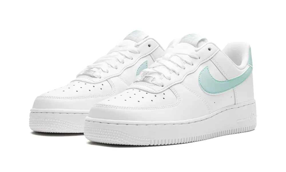 Nike Lifestyle AIR FORCE 1 '07 WMNS 'White / Jade Ice'