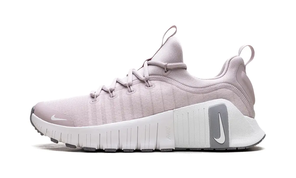 Nike Lifestyle Free Metcon 6 WMNS 'Platinum Violet'