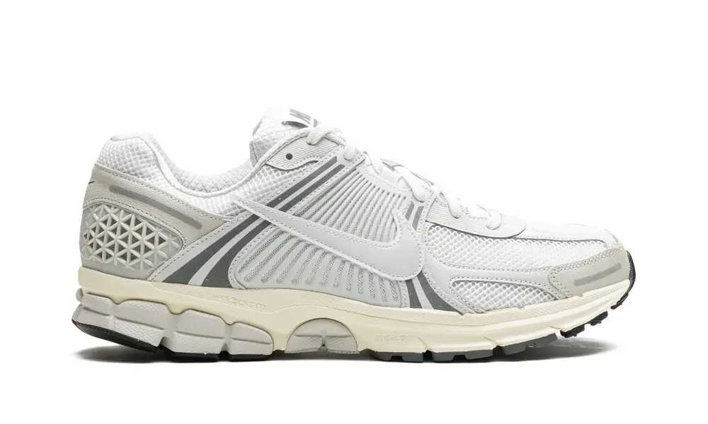Nike Lifestyle Zoom Vomero 5 'Platinum Tint'