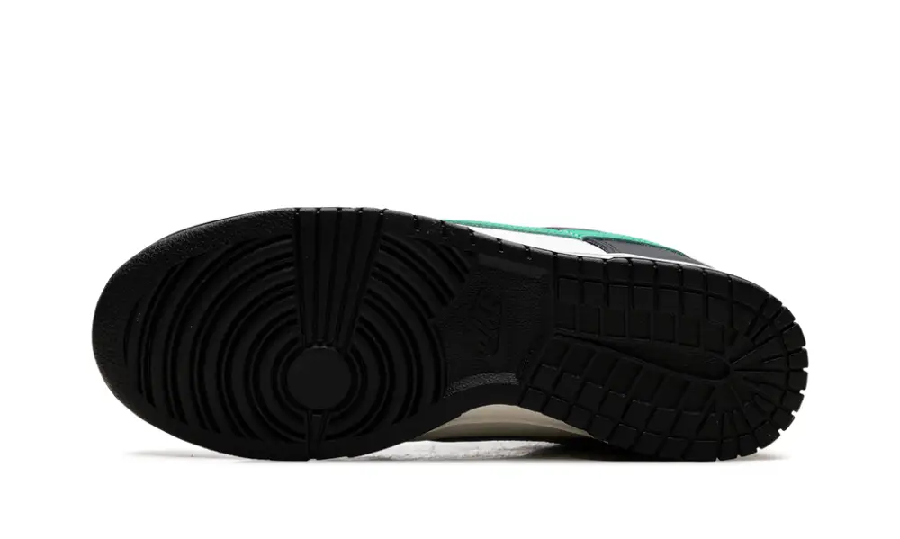 Nike Dunk Dunk Low WMNS 'Celtics' 
