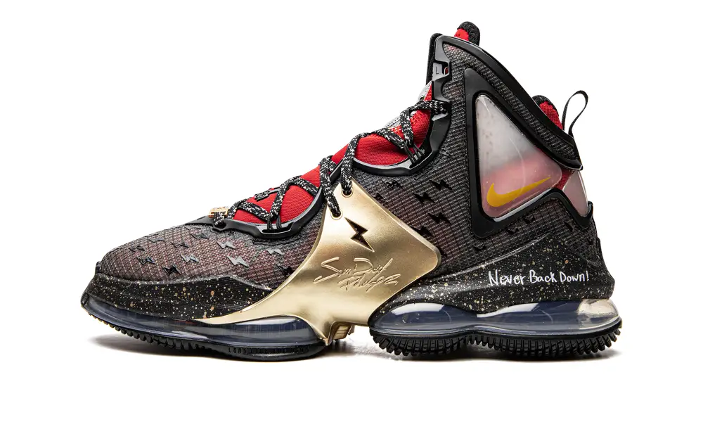 Nike Basketball Lebron 19 'Doernbecher 2022' 