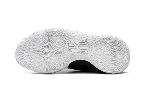 Nike Basketball Kyrie Low 3 TB Promo 'Brooklyn Nets - Home'