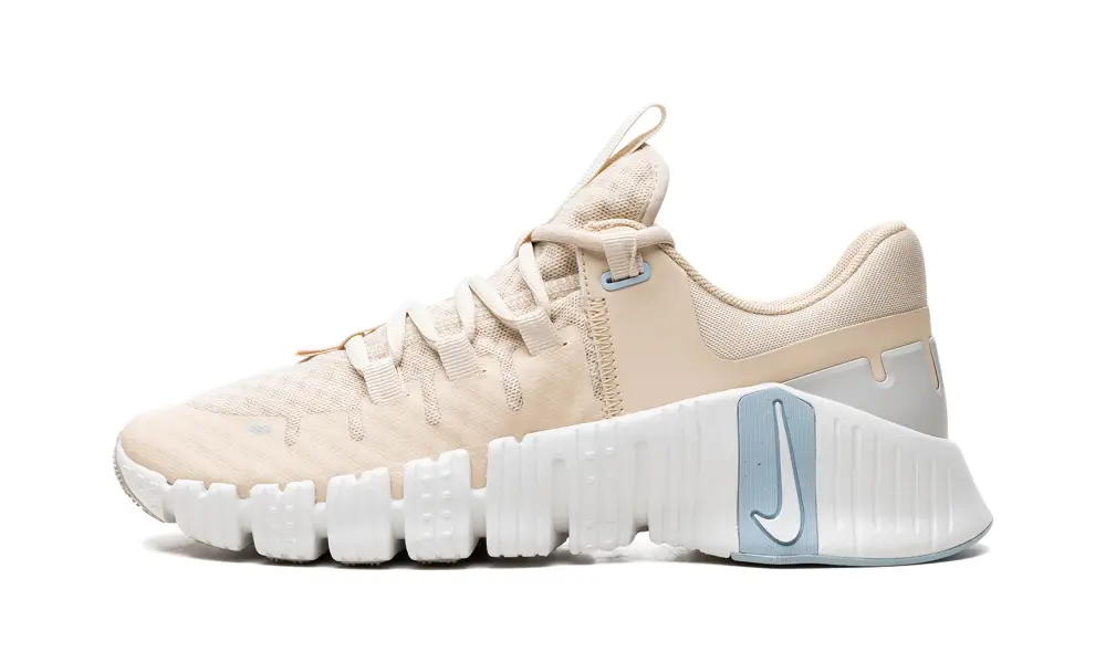 Nike Lifestyle FREE METCON 5 WMNS 'Sanddrift' 