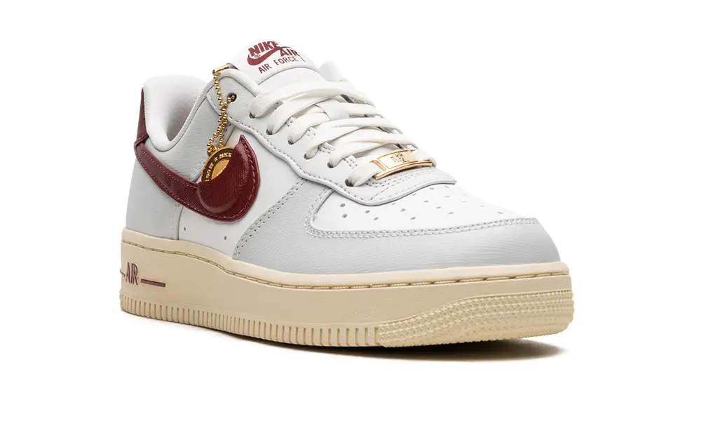 Nike Lifestyle AIR FORCE 1 LO WMNS 'Swoosh Pocket - Team Red'