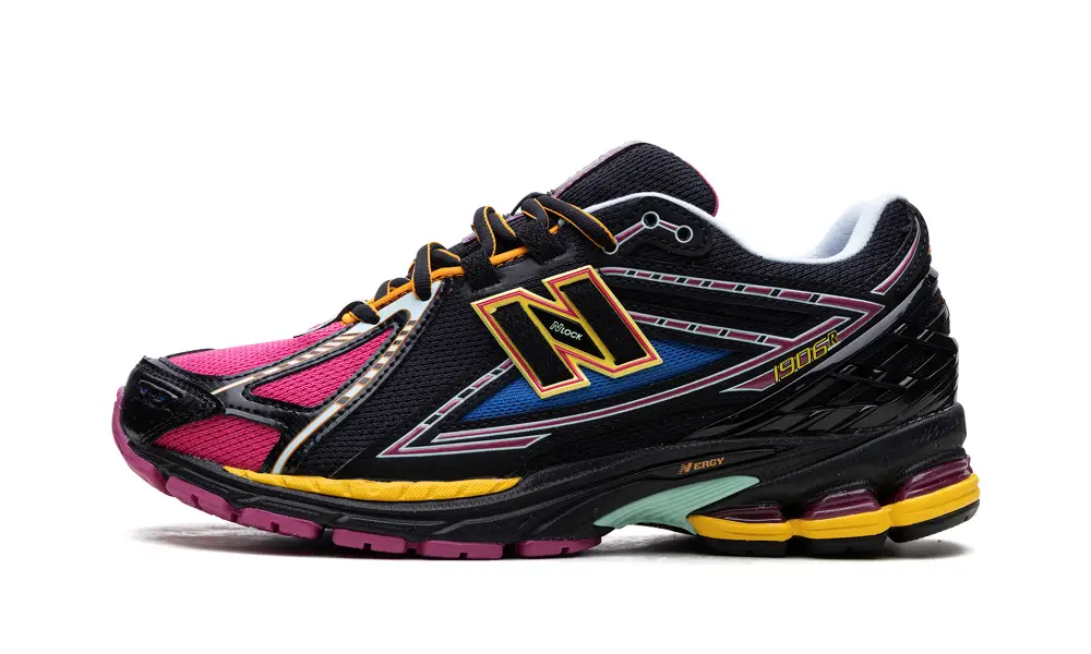 New Balance 1906R 1906 'Black/Pink'
