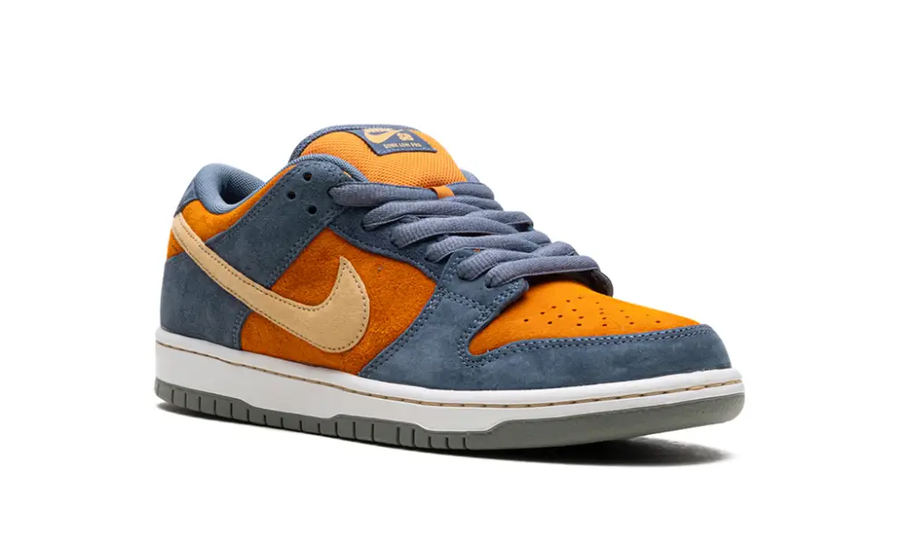 SB Dunk Low Pro 'Light Carbon'