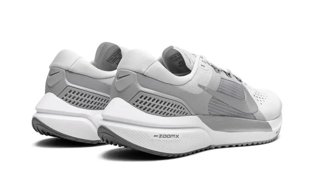 Nike Lifestyle AIR ZOOM VOMERO 15 MNS WMNS 