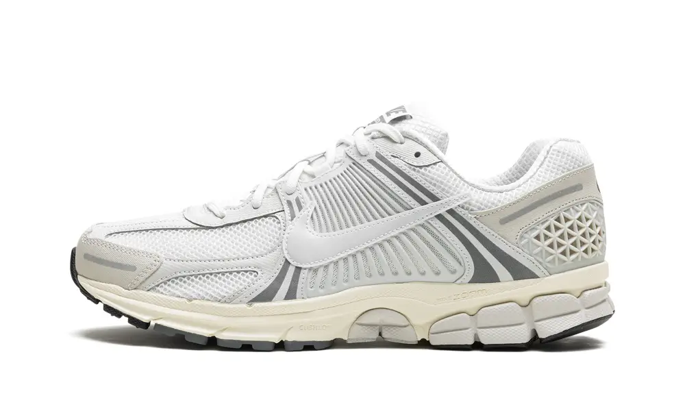 Nike Lifestyle Zoom Vomero 5 'Platinum Tint'
