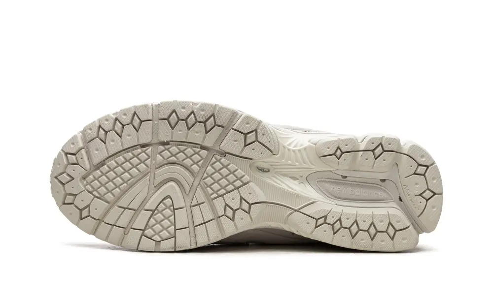 New Balance 2002R 2002R 'CREAM MULE'
