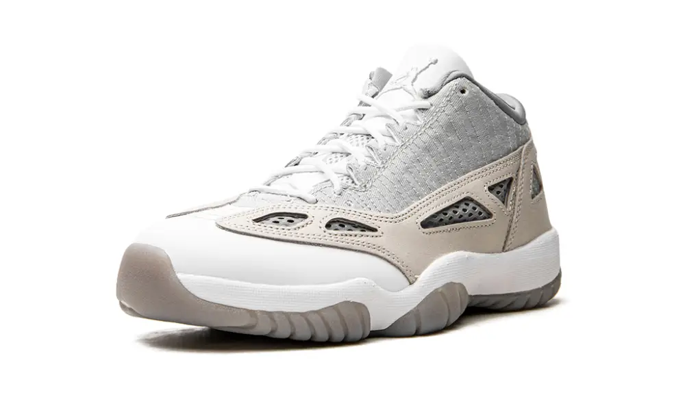 Air Jordan 11 Air Jordan 11 Retro Low IE ''Light Orewood Brown'' 