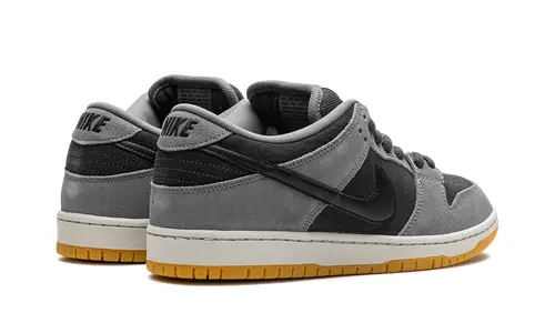SB Dunk Low 'Dark Smoke Grey' 